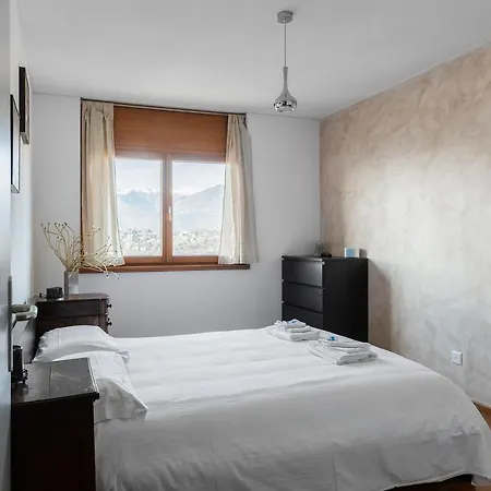 Hills Apartment *